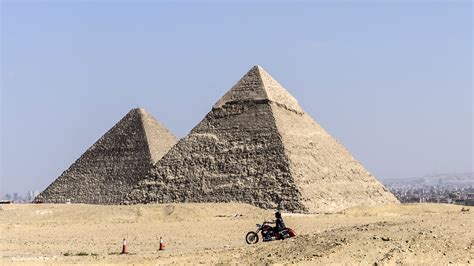 en egipto reabre una de las pirámides de guiza tras una larga