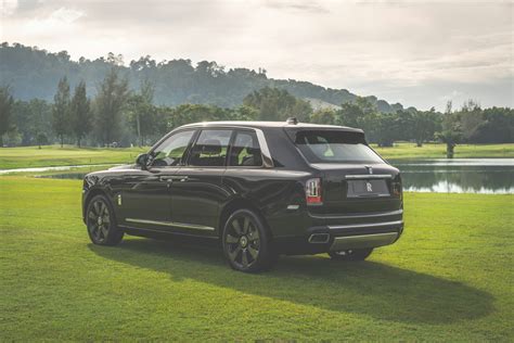 rolls royce cullinan launched  malaysia autoworldcommy