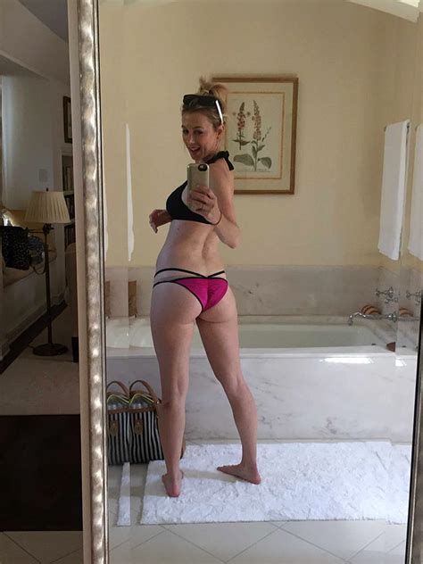 Iliza Shlesinger New Private Nude Photos — American