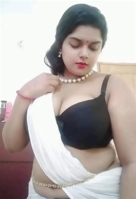 bangladeshi bigboob sexy girl labonno bathing with pics
