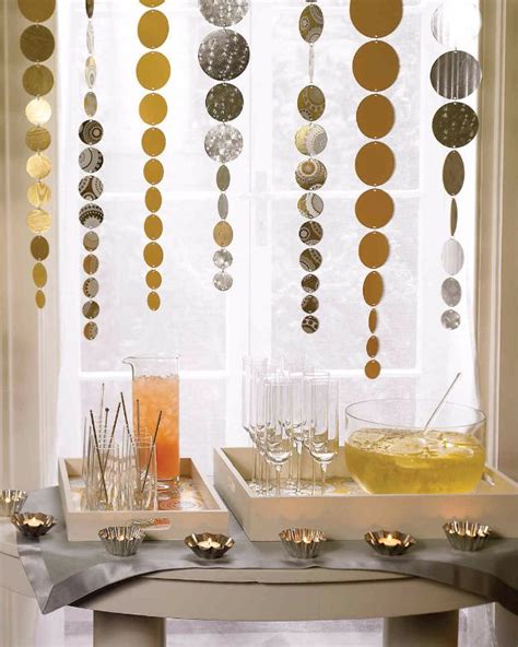15 spectacular diy new year s eve decor to make your party glitter