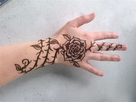 simple easy henna tattoo designs   image