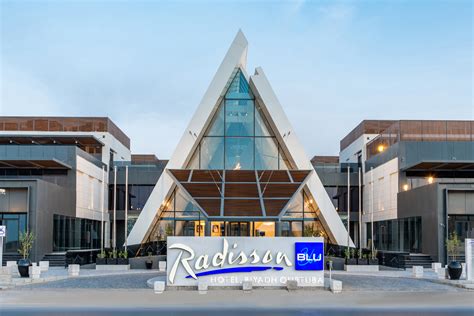 radisson blu hotel opens  riyadh hotelier middle east