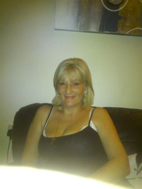 luvbunny45 51 from wakefield is a local granny looking