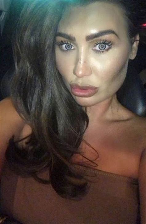 Lauren Goodger Accused Of Photoshop Fail After Insisting She Still
