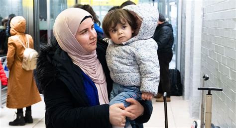 ألمانيا وصول لاجئين سوريين من تركيا من خلال برنامج إعادة التوطين