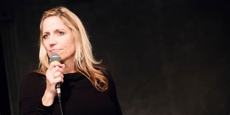 With 45 Jokes About My Dead Dad Laurie Kilmartin Finds Closure In Comedy