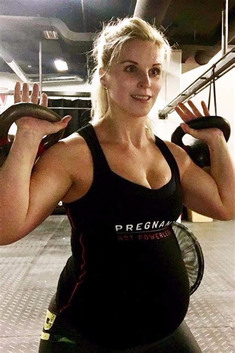 anna hulda olafsdottir doing crossfit at 39 weeks pregnant popsugar fitness