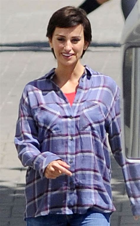 penélope cruz actress sports super short hair on set e online