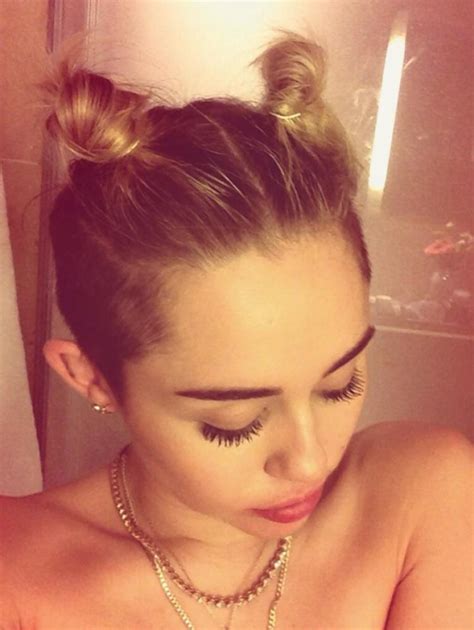 Miley Cyrus Shares Topless Selfie Before Mtv’s Emas Performance Ny