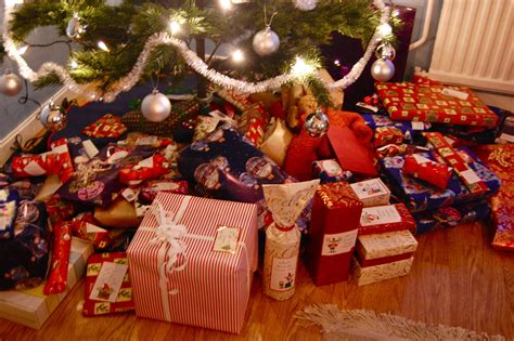 christmas presents   tree images