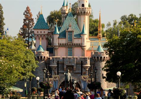 disneyland resort picture   day  page   dis disney discussion forums