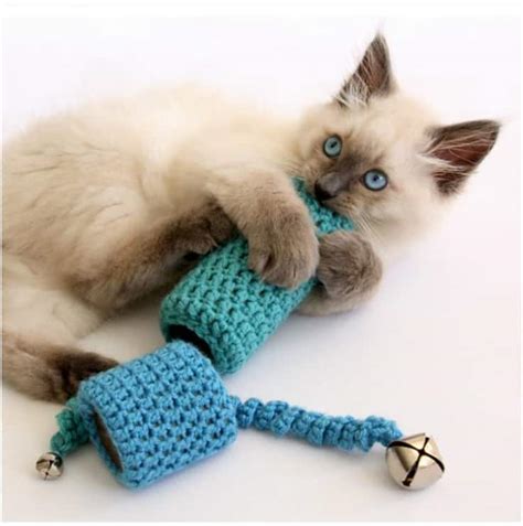 47 Brilliant Easy Homemade Diy Cat Toys For Your Furry Friend