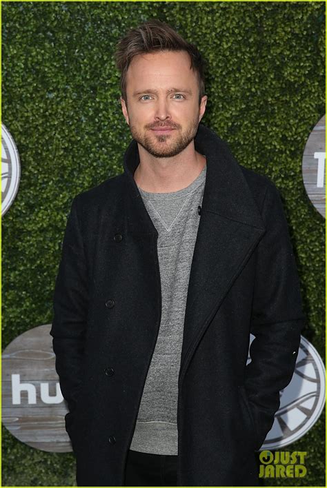 Photo Aaron Paul The Path Cast Celebrate Season Finale 06 Photo