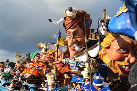 photo libre de droit de carnaval annuel lundi parade belgique banque dimages   dimages