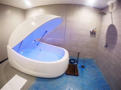 float therapy  relax    float mizzfit float room