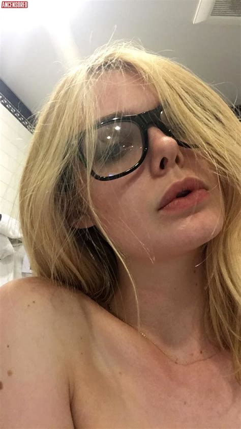 elle fanning nude pics page 1