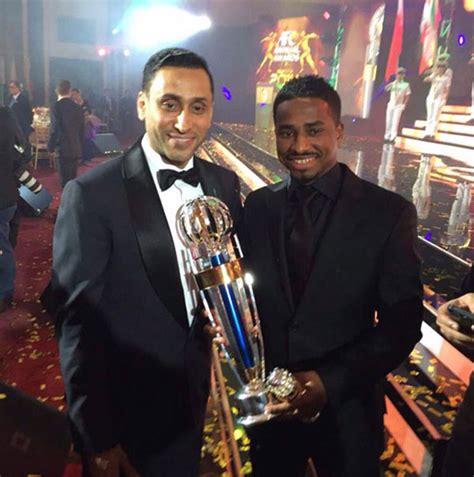 صور تتويج ناصر الشمراني بجائزة افضل لاعب في آسيا 2014