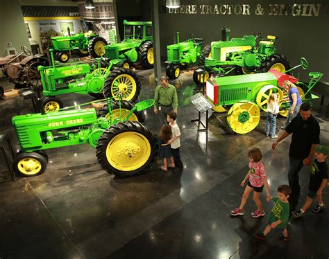 15 Interesting John Deere Tractor Facts To Sharpen Your