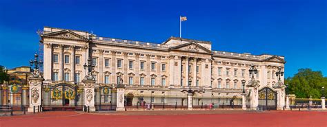 experience  enchanting elegance  buckingham palace book