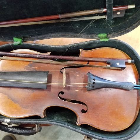 nicolaus amatus fecit  violin  case