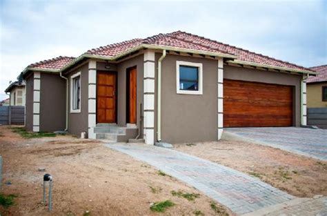 stunning  development  klipfontein house  sale  sale  midrand gauteng