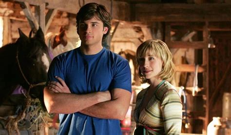 smallville actress allison mack accused of leading