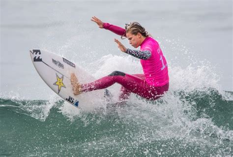 Courtney Conlogue Breaks Foot Withdraws From Year’s First Surf Contest