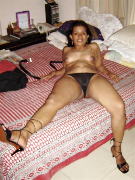 hot indian aunty rekha mature pussy blowjob photo album by kamaraja033 xvideos