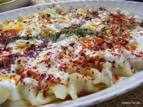 kayseri mantisi relishing  famous turkish food   heart