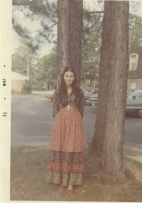 25 rare and cool polaroid prints of teen girls in the 1970s