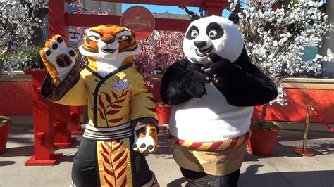 kung fu panda po  tigress meet  greet  lunar  year  universal studios