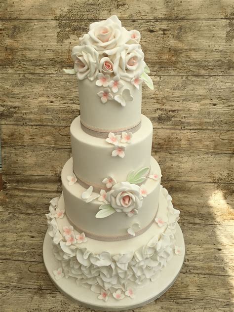 the joy of 3 tier wedding cakes fashionblog