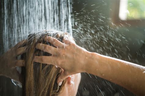 8 Hair Washing Myths Every Woman Should Know About