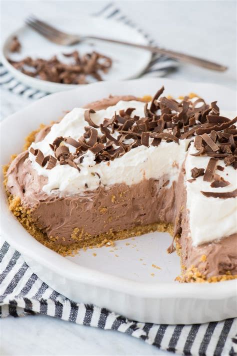 chocolate pudding pie   easy  bake dessert