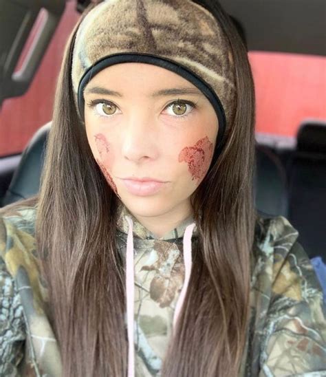 pin  sexiest female hunter