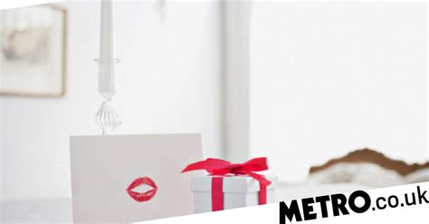 what ts to get your girlfriend for valentine s day 2019 metro news