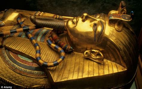 mummy fried tutankhamun s body spontaneously combusted inside his
