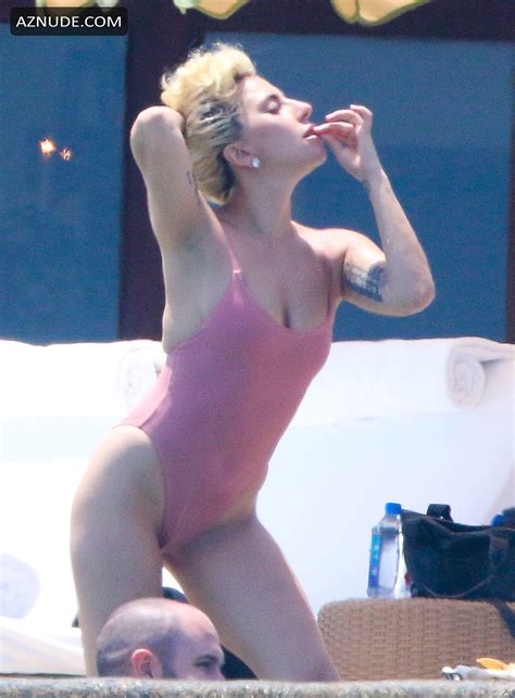 Lady Gaga Sexy Showed Her Sexy Body In A Pink Swimsuit At Pedregal