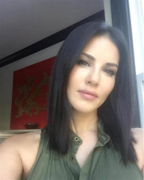 Sunny Leone Candid Photos Of The Most Searched Actress Entertainment