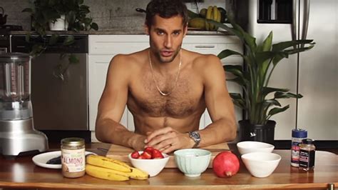 this peruvian model s half naked cooking tutorials are in spanish but who cares