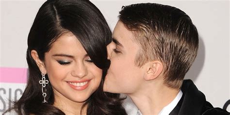 Selena Gomez And Justin Bieber Spotted Kissing For The