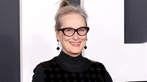 At 73 Meryl Streep Is Still Queen Of Fresh Beauty Looks — See Photos
