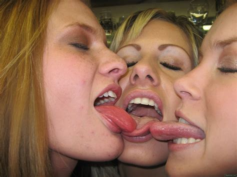 lesbian girls tongue tubezzz porn photos