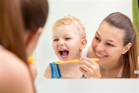 tips  teaching kids  brush  teeth innovative pediatric