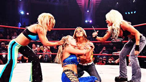 top  knockouts feud  rivalries  tna wrestling history wwe