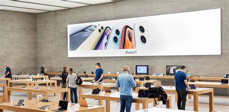 apple  closing  additional  retail stores