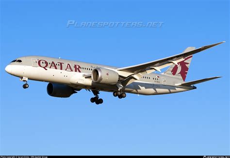 bcc qatar airways boeing   dreamliner photo  varani ennio vrn spotter group id