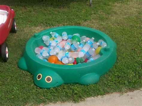 sand box    drink station  balloon ice cubes pool