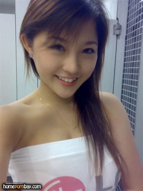 Very Beautiful And Sexy Girl New Asian Erotic Pictures
